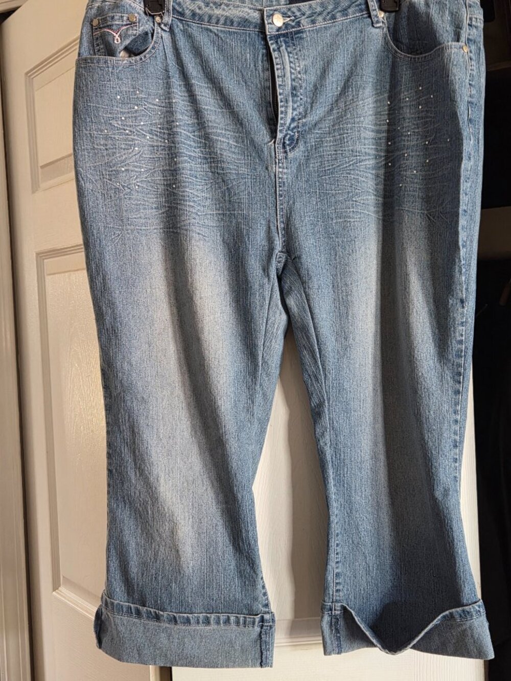 Zoey Beth, Cropped Jeans.   3X
